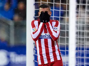 Correa se lamenta de una ocasión fallada Correa se lamenta de una ocasión fallada