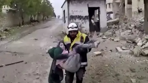 Mueren dos niños en Siria tras el ataque áereo del régimen de Damasco Mueren dos niños en Siria tras el ataque áereo del régimen de Damasco