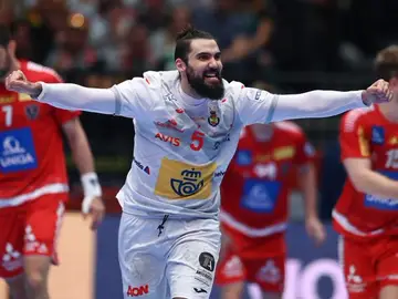 Maqueda celebra uno de sus seis goles en el partido Maqueda celebra uno de sus seis goles en el partido