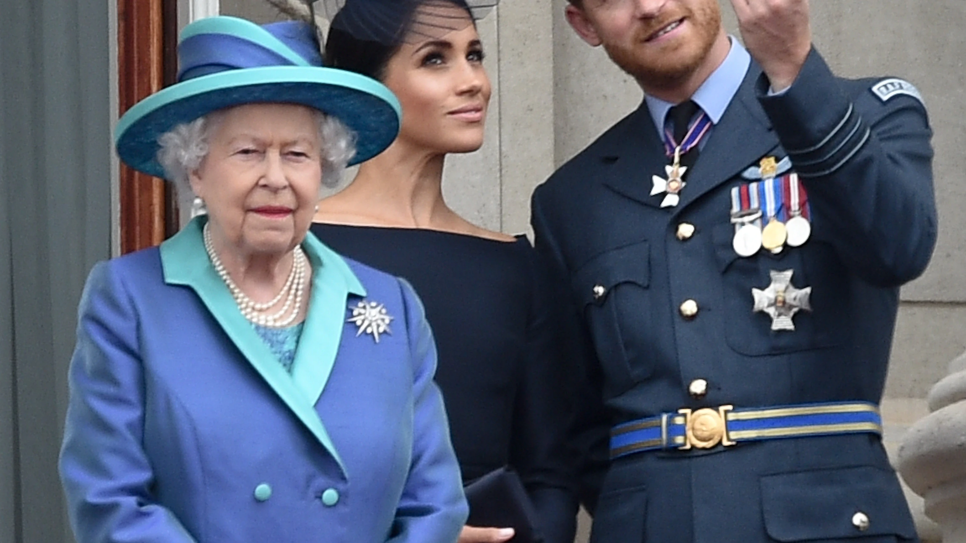 Meghan Markle, el príncipe Harry y la reina Isabel II Meghan Markle, el príncipe Harry y la reina Isabel II