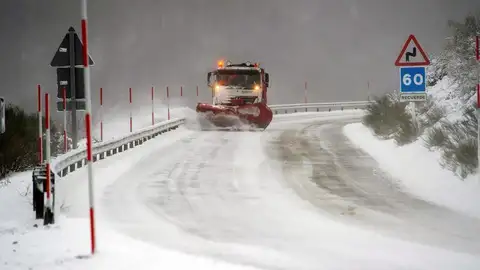 Muere atropellado mientras ponía las cadenas del coche Muere atropellado mientras ponía las cadenas del coche