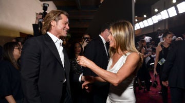 Brad Pitt y Jennifer Aniston durante su reencuentro en los SAG Awards Brad Pitt y Jennifer Aniston durante su reencuentro en los SAG Awards