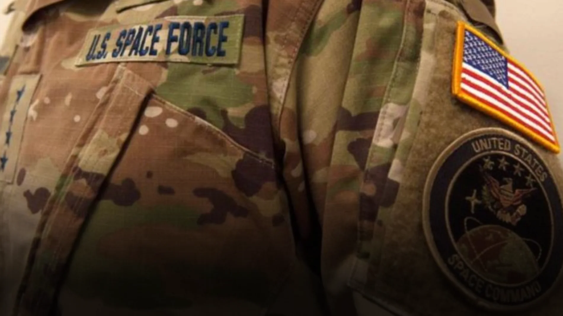 Se burlan del uniforme de camuflaje de la Fuerza Espacial de Estados Unidos Se burlan del uniforme de camuflaje de la Fuerza Espacial de Estados Unidos