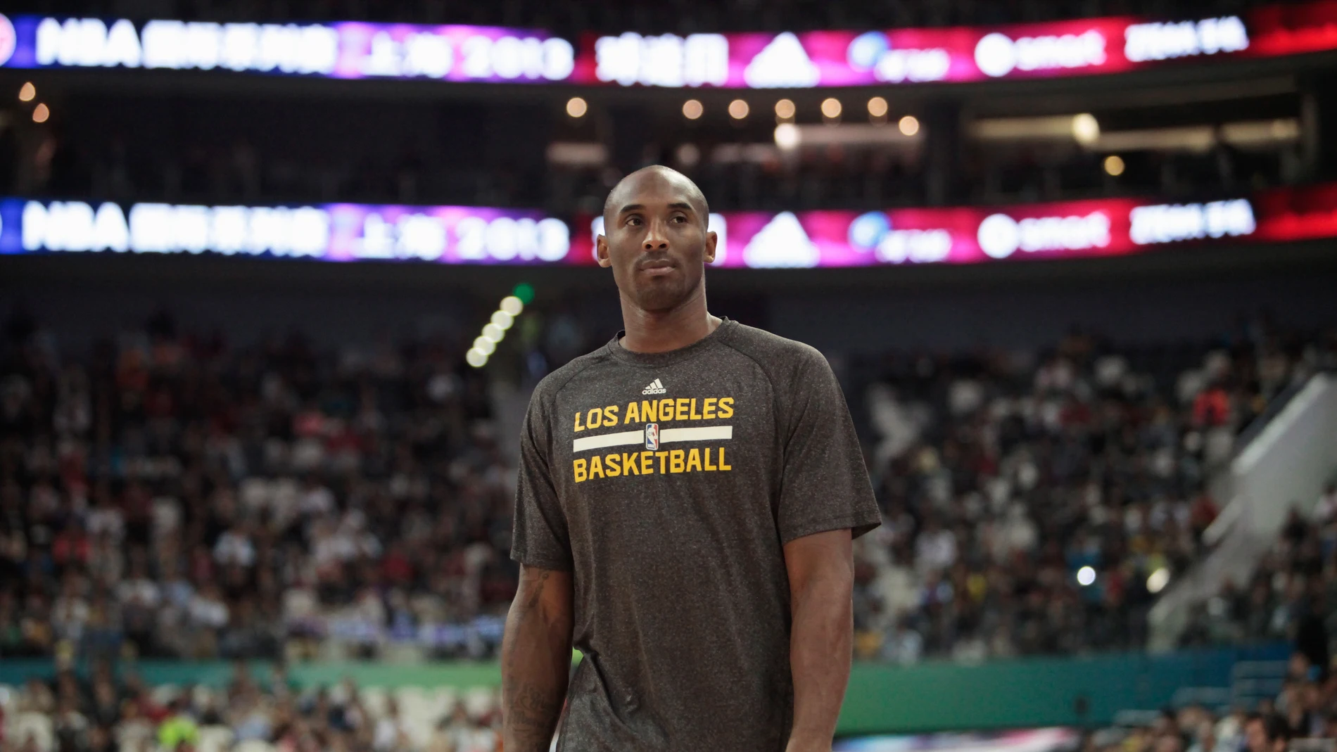 Kobe Bryant, antes de un partido con los Lakers Kobe Bryant, antes de un partido con los Lakers