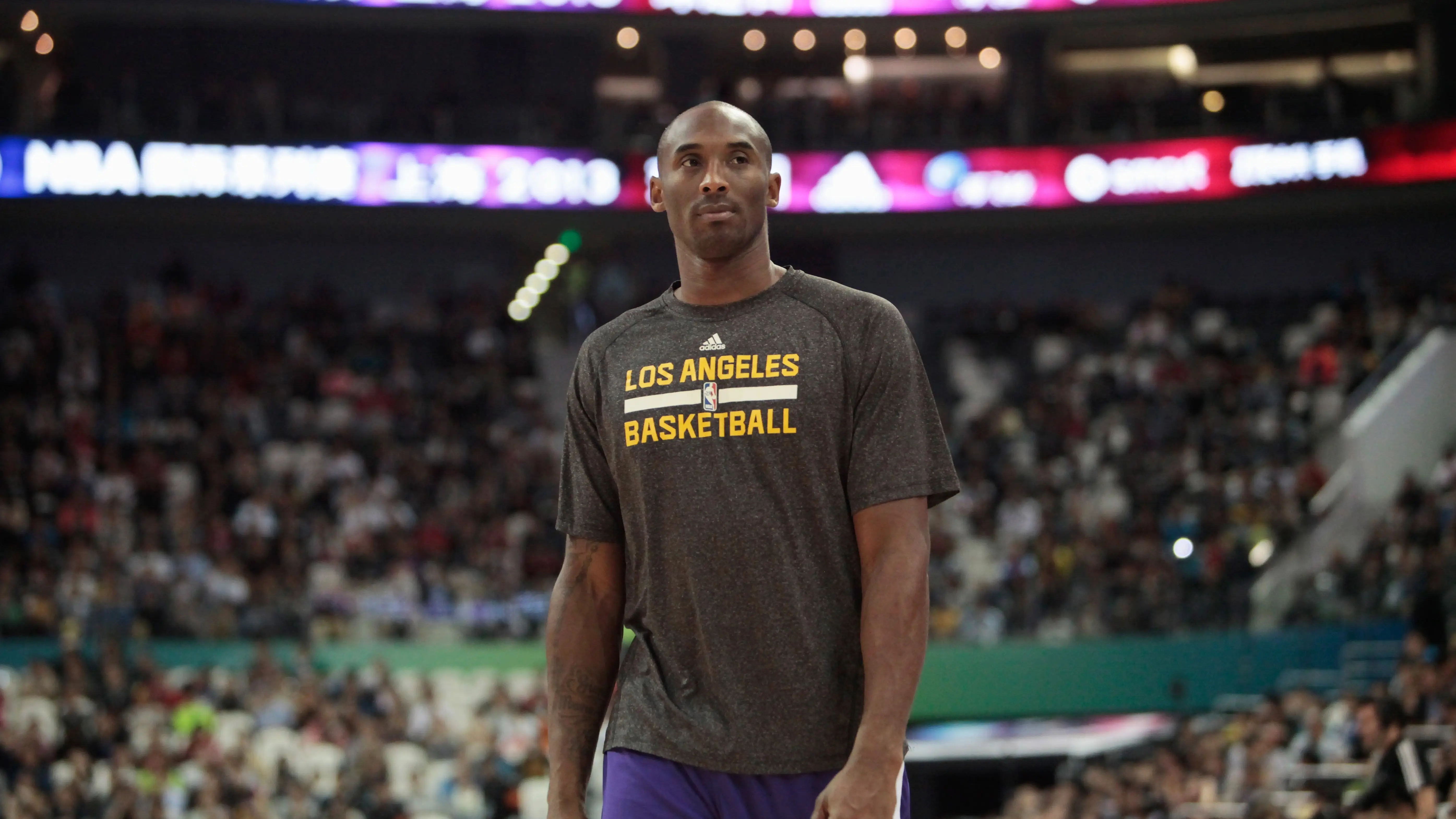 Kobe Bryant, antes de un partido con los Lakers Kobe Bryant, antes de un partido con los Lakers