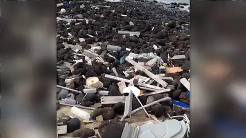 Denuncian el hallazgo de basura y plásticos en el parque natural de islas de Lobos Denuncian el hallazgo de basura y plásticos en el parque natural de islas de Lobos