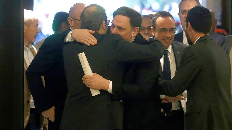 El abrazo entre Quim Torra y Oriol Junqueras