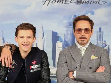 Tom Holland junto a Robert Downey Jr. Tom Holland junto a Robert Downey Jr.