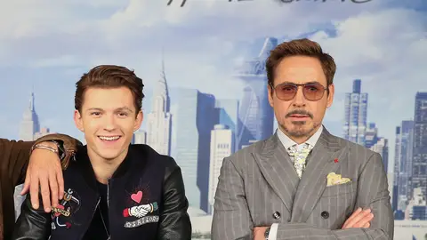 Tom Holland junto a Robert Downey Jr. Tom Holland junto a Robert Downey Jr.