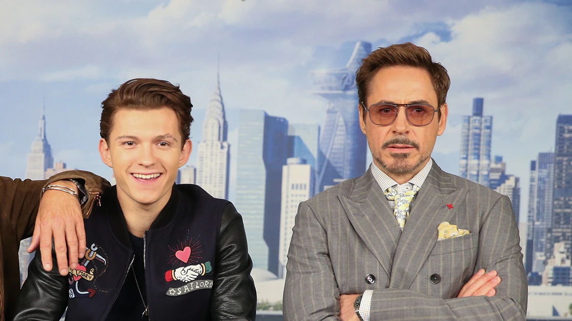 Tom Holland junto a Robert Downey Jr. Tom Holland junto a Robert Downey Jr.