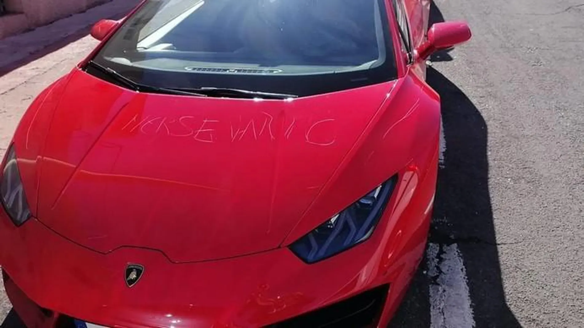 El coche de Viera, rayado El coche de Viera, rayado