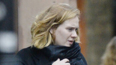 Adele cumple 33 años con un nuevo cambio de imagen tras perder peso