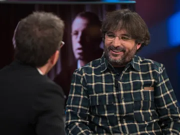 Jordi Évole destapa la confesión de Sandro Rossel sobre Bárcenas: "Se paseaba con batín y pañuelo aquí en la cárcel" Jordi Évole destapa la confesión de Sandro Rossel sobre Bárcenas: "Se paseaba con batín y pañuelo aquí en la cárcel"