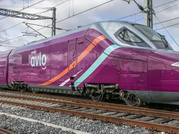 Imagen de archivo de un tren AVLO Imagen de archivo de un tren AVLO