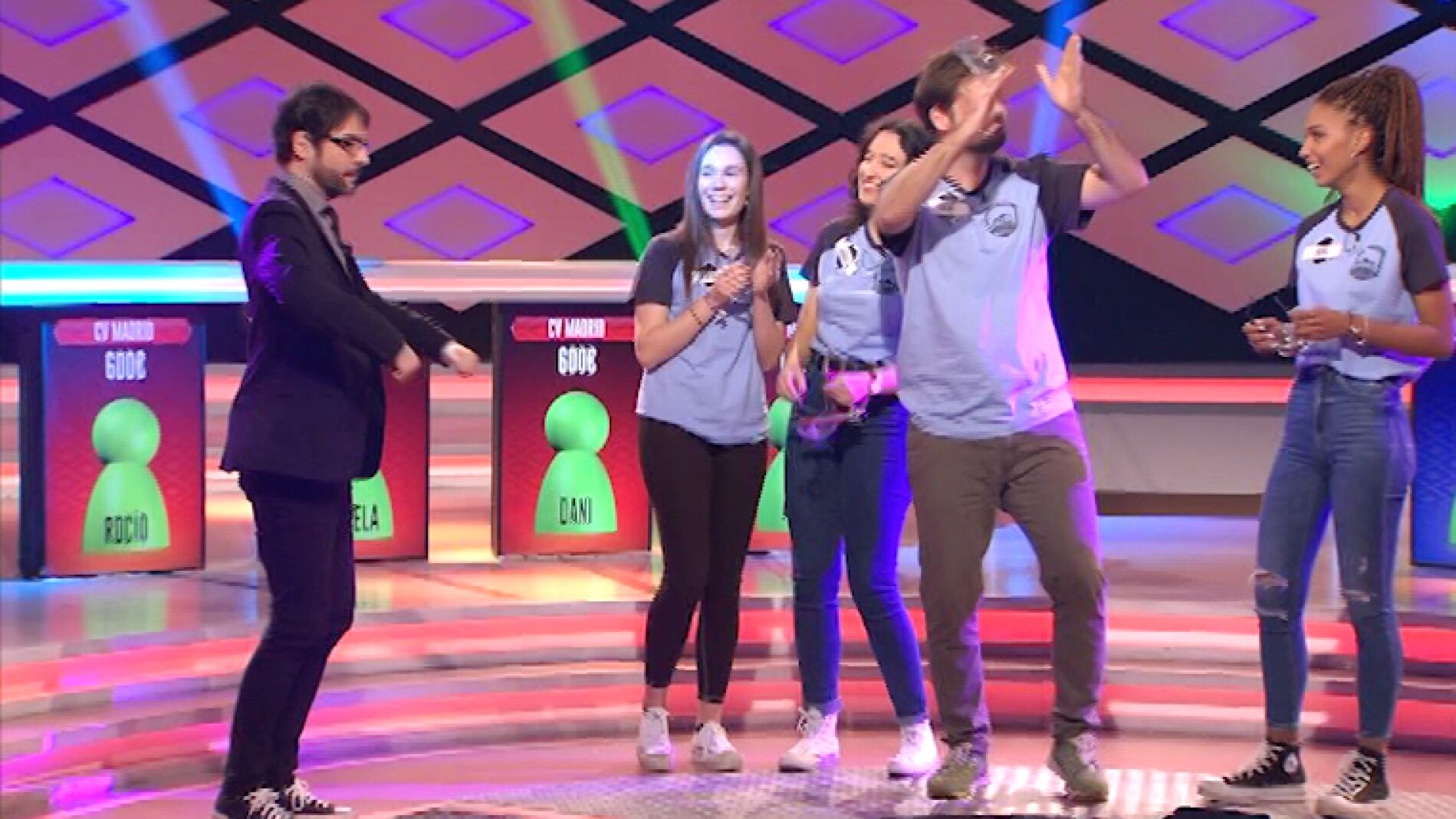 Pablo Albor&aacute;n y Ava Max desatan la locura en '&iexcl;Boom!'