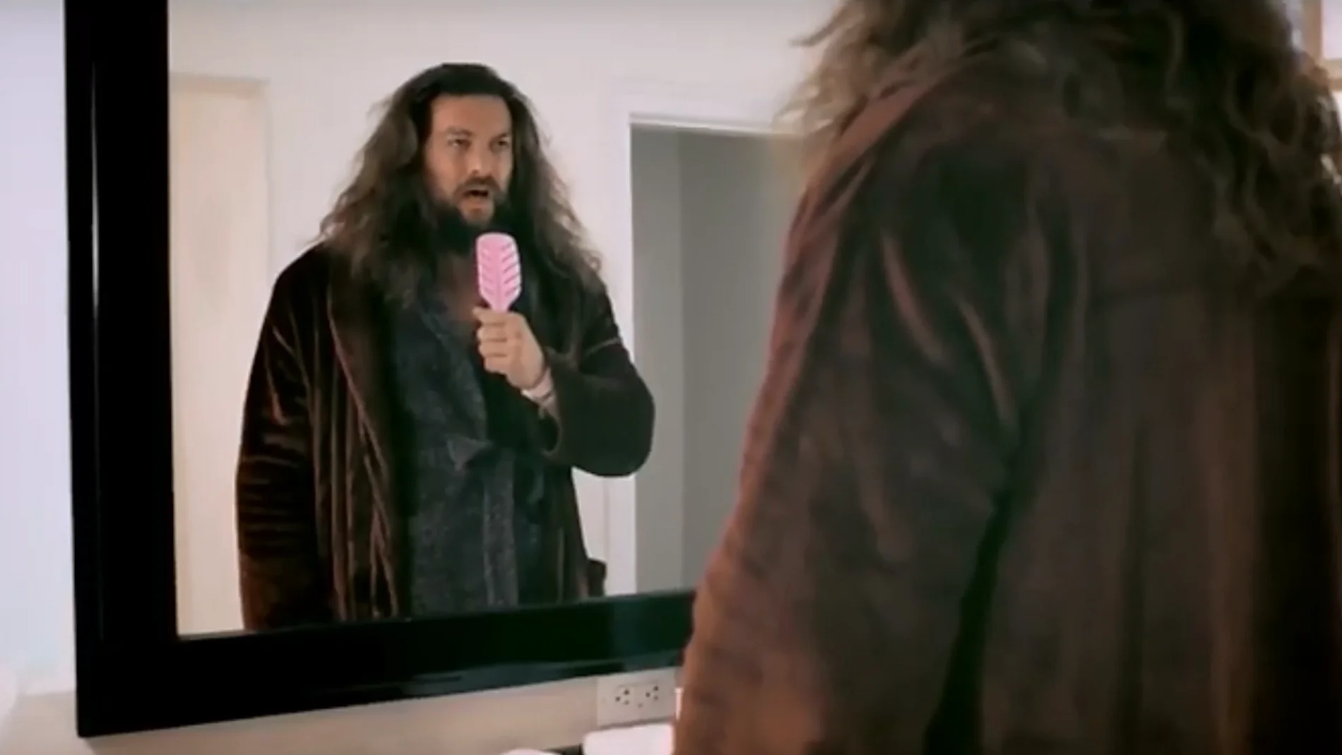Jason Momoa en un anuncio de la Superbowl Jason Momoa en un anuncio de la Superbowl
