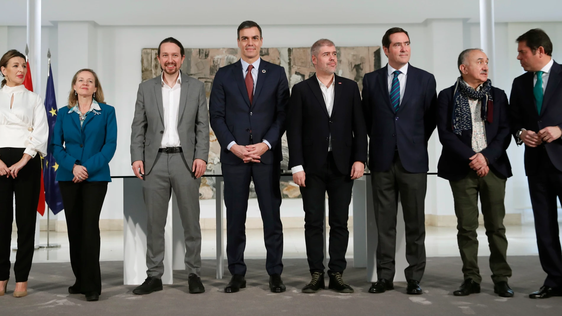 Pedro Sánchez, Yolanda Díaz, Nadia Calviño y Pablo Iglesias durante la firma con patronal y sindicatos Pedro Sánchez, Yolanda Díaz, Nadia Calviño y Pablo Iglesias durante la firma con patronal y sindicatos