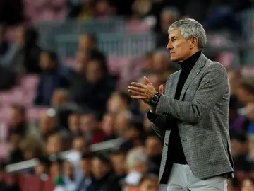 Quique Setién, en la banda del Camp Nou Quique Setién, en la banda del Camp Nou