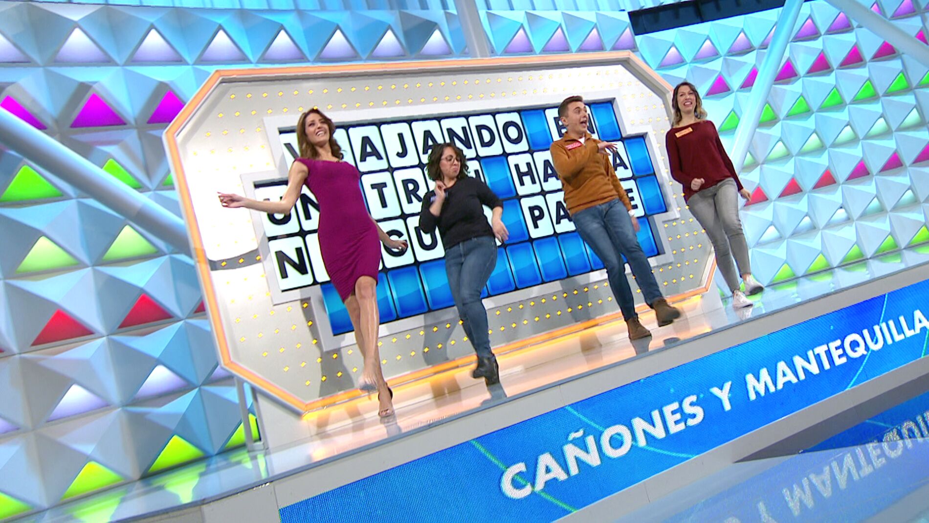 La banda de 'La ruleta de la suerte' pone a todo el mundo a mover las caderas