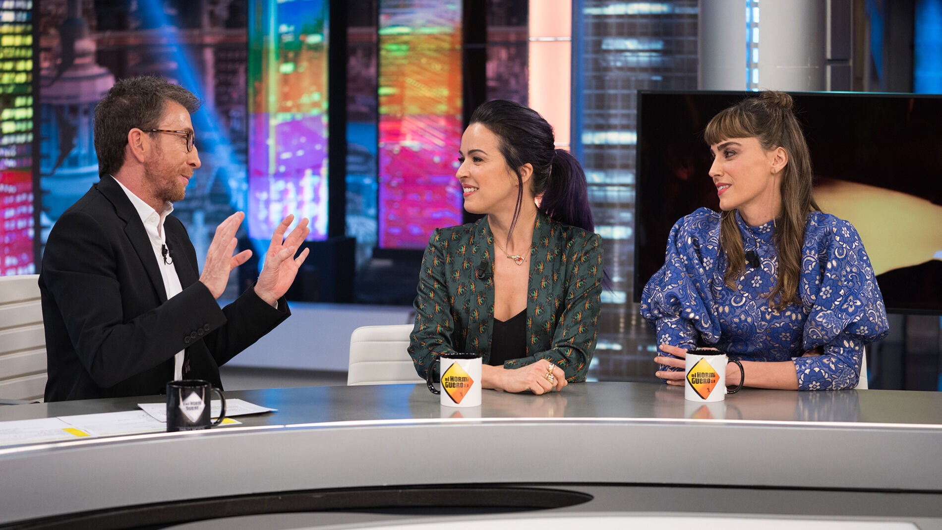 ¿Se puede estar enamorada de dos personas a la vez? Verónica Sánchez e Irene Arcos se sinceran en 'El Hormiguero 3.0'