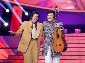 Rocío Madrid y Javi Cantero homenajean a El Fary con ‘Carabirubí’ Rocío Madrid y Javi Cantero homenajean a El Fary con ‘Carabirubí’