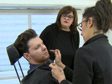 Descubre cómo trabaja el equipo de maquillaje y peluquería de ‘Tu cara me suena’ 