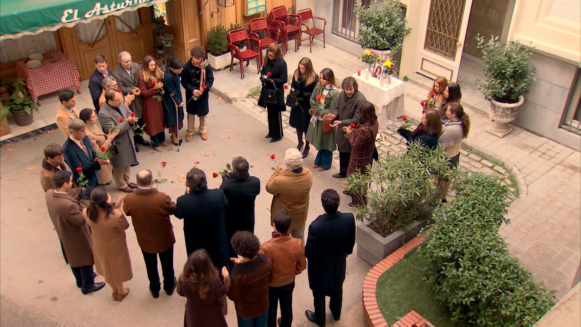 La Plaza de los Frutos, testigo de la despedida que Julia merece La Plaza de los Frutos, testigo de la despedida que Julia merece