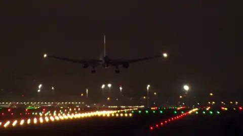 Así ha sido el aterrizaje de emergencia del avión de Air Canadá Así ha sido el aterrizaje de emergencia del avión de Air Canadá