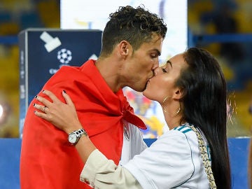Cristiano Ronaldo y Georgina tras la final de la Champions en 2018