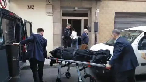 Encuentran muerta a una mujer con signos de violencia en su casa de Gijón Encuentran muerta a una mujer con signos de violencia en su casa de Gijón