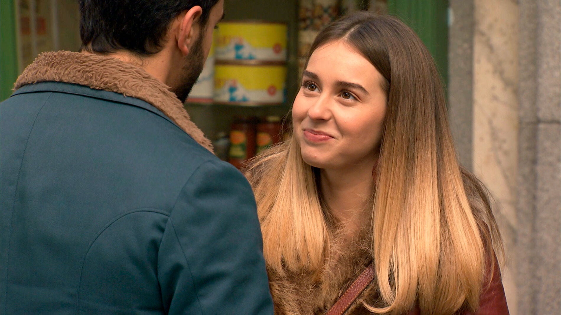 Luisita acepta una cita con Sebas