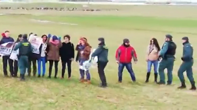 Un grupo de animalistas interrumpen el campeonato de Espa&ntilde;a de Galgos en &Aacute;vila