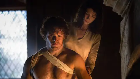 Caitriona Balfe y Sam Heughan en 'Outlander' Caitriona Balfe y Sam Heughan en 'Outlander'