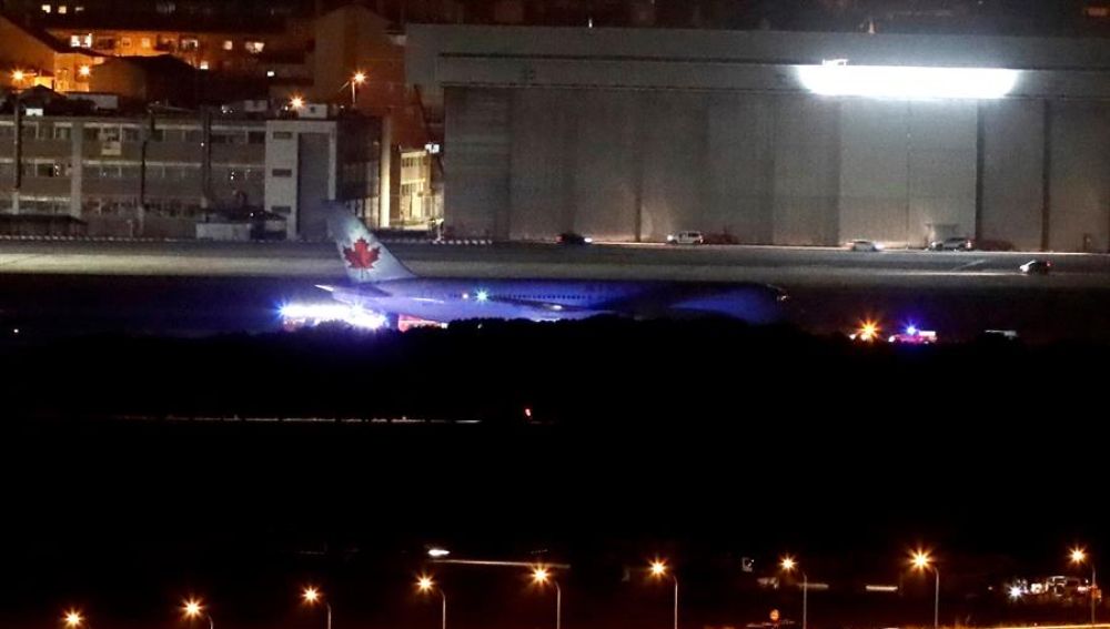 El avión de Air Canada averiado aterriza con éxito