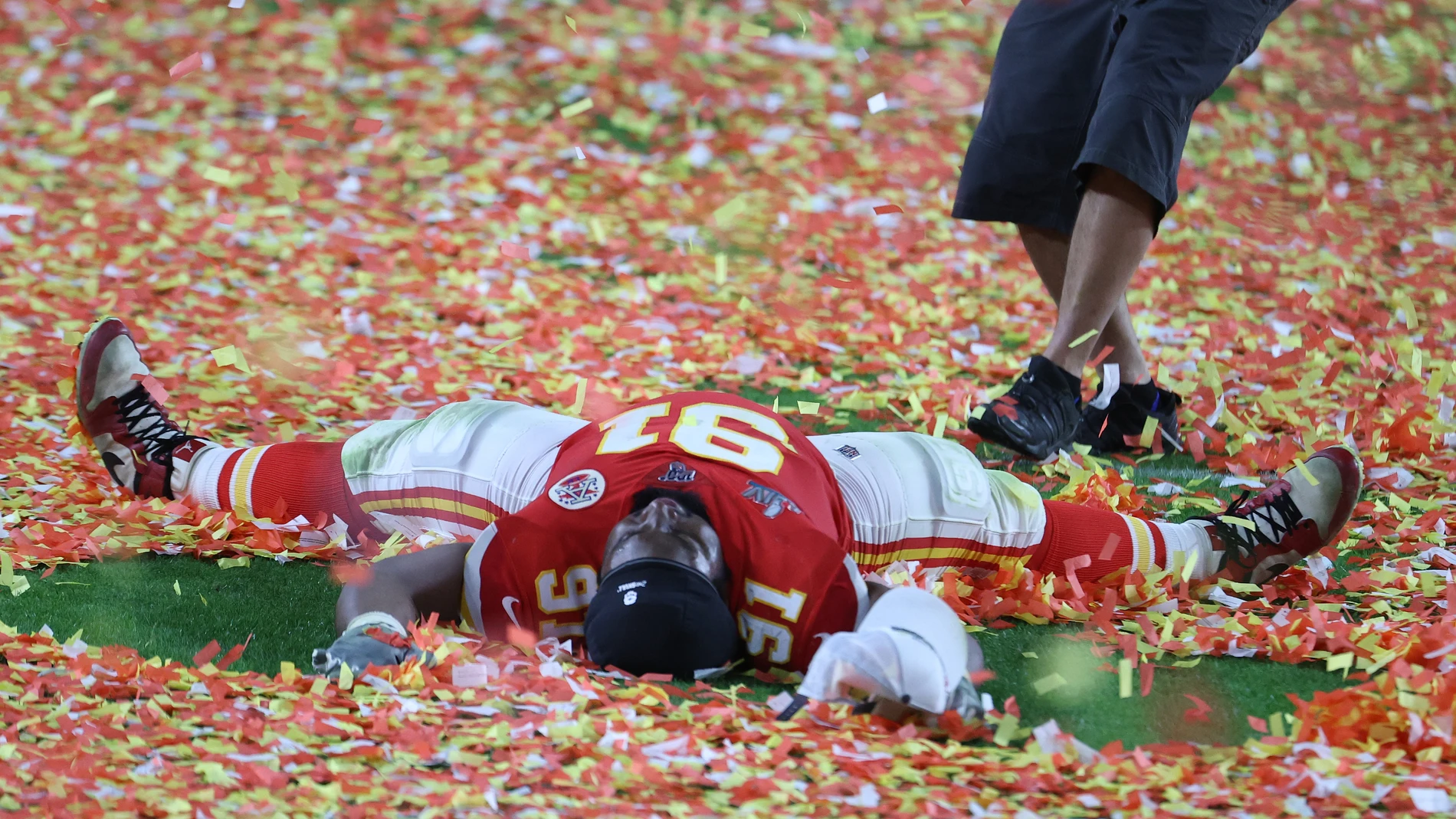 Derrick Nnadi tras ganar la Super Bowl Derrick Nnadi tras ganar la Super Bowl
