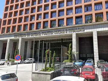Los médicos MIR se movilizan contra la nueva forma de adjudicar las plazas de forma telemática Los médicos MIR se movilizan contra la nueva forma de adjudicar las plazas de forma telemática