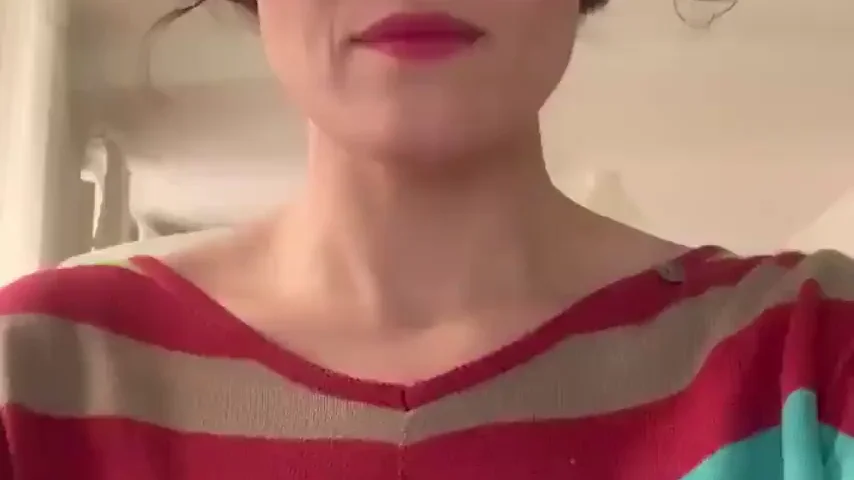 Sheila Blanco vuelve a causar furor en las redes cantando la vida de Mozart Sheila Blanco vuelve a causar furor en las redes cantando la vida de Mozart