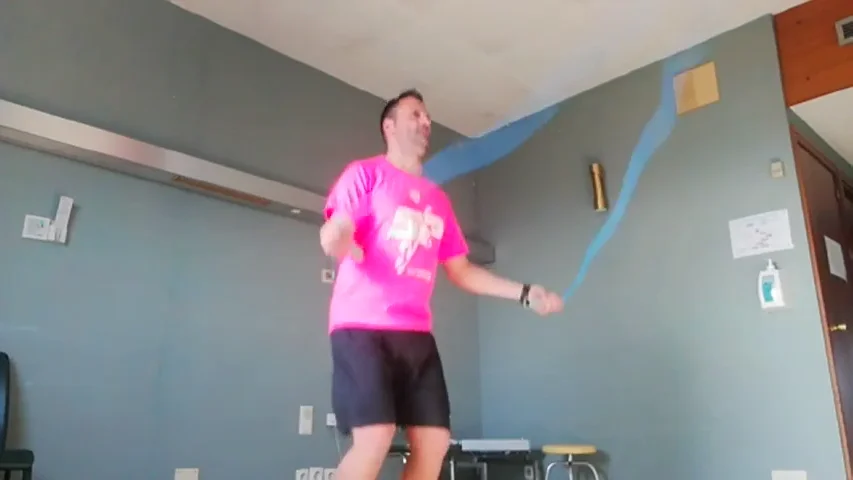 Los españoles en cuarentena en el Hospital Gómez Ulla improvisan un gimnasio para hacer ejercicio Los españoles en cuarentena en el Hospital Gómez Ulla improvisan un gimnasio para hacer ejercicio