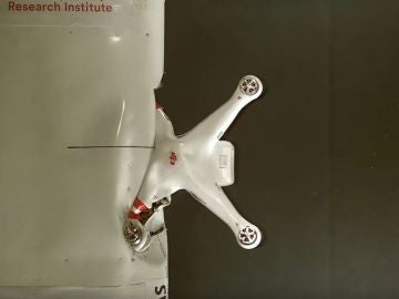 Recreación del impacto de un dron contra una avioneta