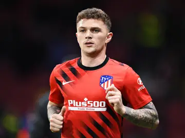 Trippier durante el calentamiento de un partido en el Wanda Metropolitano Trippier durante el calentamiento de un partido en el Wanda Metropolitano