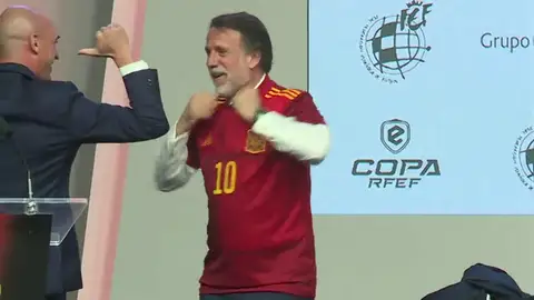 La RFEF y el Grupo Planeta se unen en la eCopa: "Los eSports han llegado para quedarse" La RFEF y el Grupo Planeta se unen en la eCopa: "Los eSports han llegado para quedarse"