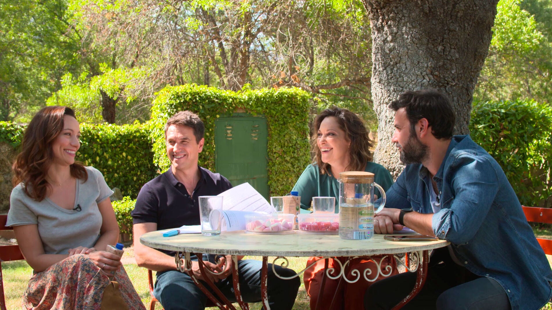 El debate de Natalia Verbeke, Oriol Tarrason, Cristina Plazas y Miquel Fern&aacute;ndez por descubrir qui&eacute;n es el asesino de 'El Nudo'