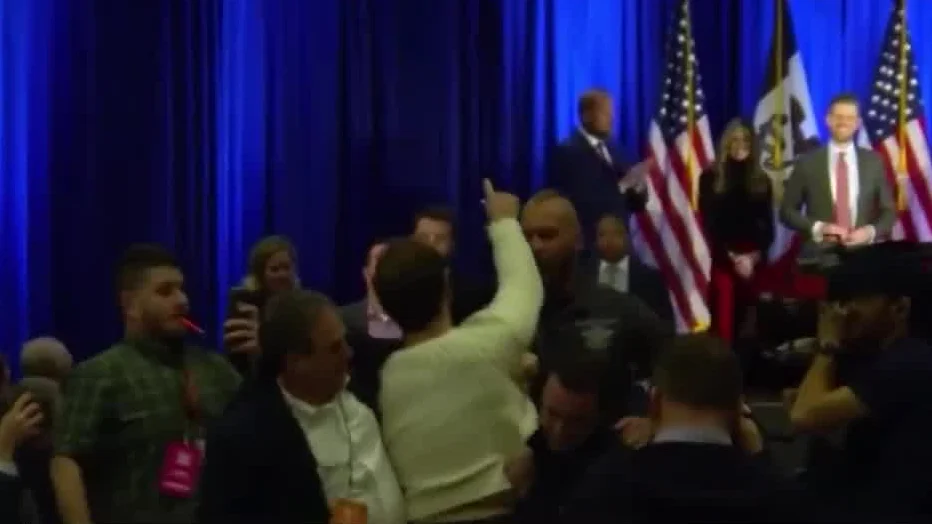 Increpan al hijo de Trump en Iowa Increpan al hijo de Trump en Iowa