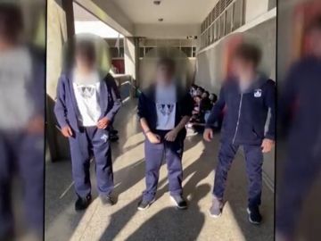 El peligroso reto viral entre los niños en los colegios de México 