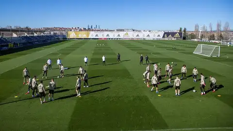 Campo de entrenamiento del Real Madrid en Valdebebas. Campo de entrenamiento del Real Madrid en Valdebebas.