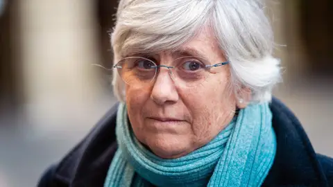 Ponsatí recoge en Bruselas su acreditación como eurodiputada pero mantiene su residencia en Reino Unido Ponsatí recoge en Bruselas su acreditación como eurodiputada pero mantiene su residencia en Reino Unido