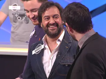 El sorprendente estilismo de Manolo, de 'Los dispersos', que deja sin palabras a Juanra Bonet en '¡Boom!' El sorprendente estilismo de Manolo, de 'Los dispersos', que deja sin palabras a Juanra Bonet en '¡Boom!'