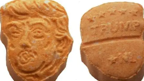 Pastillas de éxtasis con la cara de Donal Trump Decomisadas en Chile