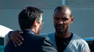 Bartomeu y Abidal se saludan en la Ciudad Deportiva del FC Barcelona Bartomeu y Abidal se saludan en la Ciudad Deportiva del FC Barcelona