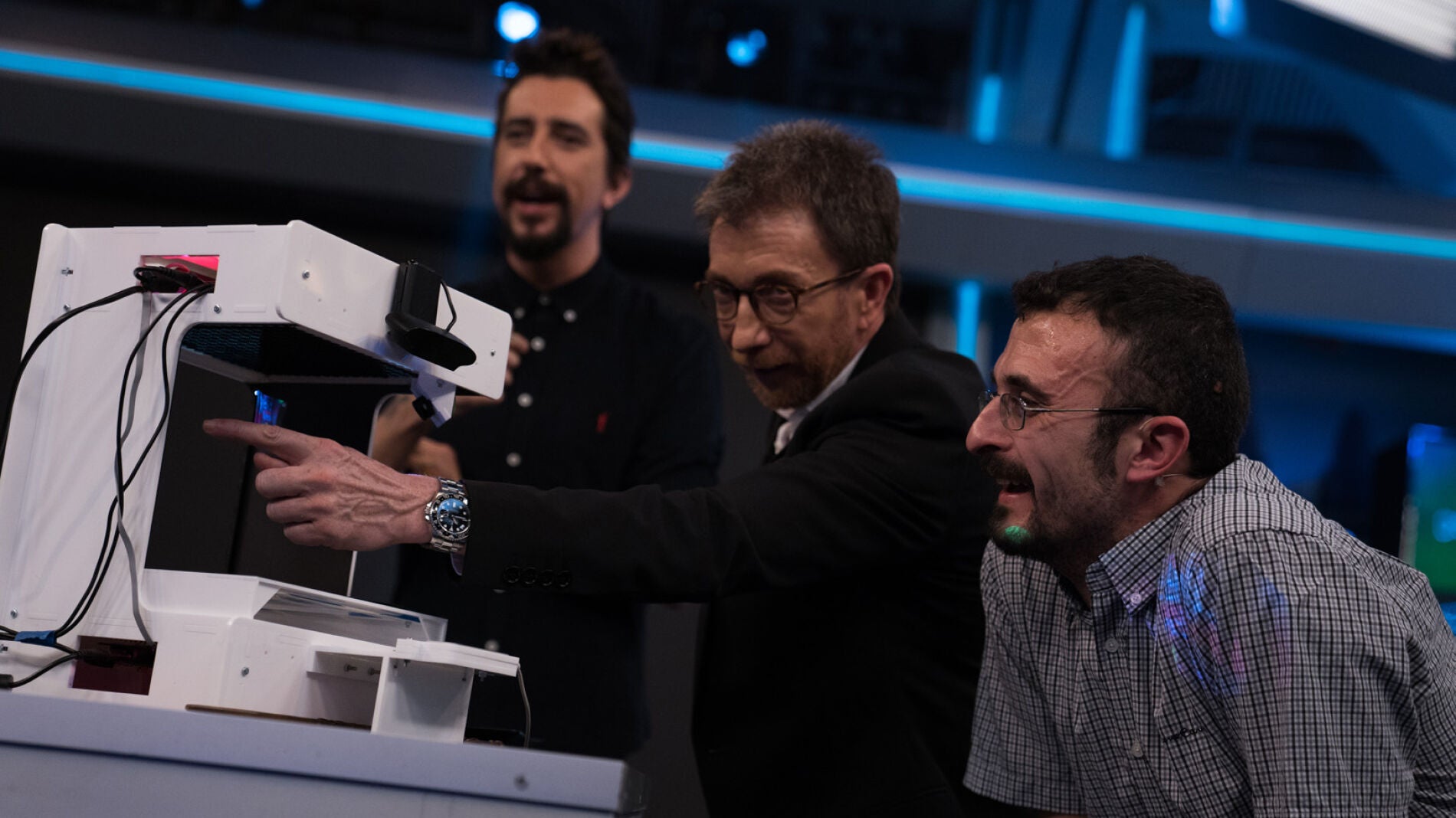 Marron sorprende en 'El Hormiguero 3.0' con la levitaci&oacute;n con ultrasonidos